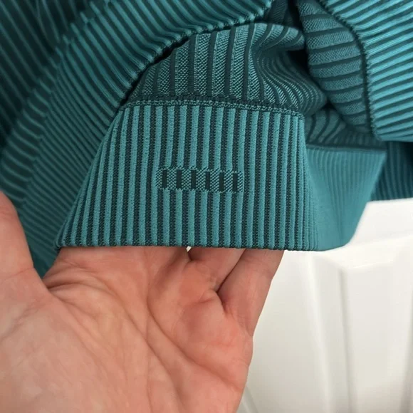 Lululemon Rest Less Pullover Colour Rib Green Jasper / Oceanic Sz 14! - Picture 7 of 9